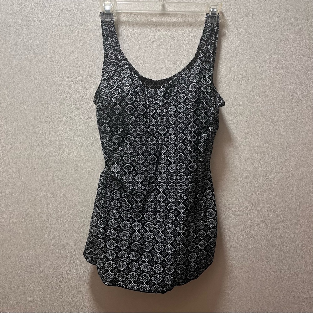 Shore Shapes Shaping Flattering One Piece Swimsuit, Built-In Bra, Sz 12, Pattern